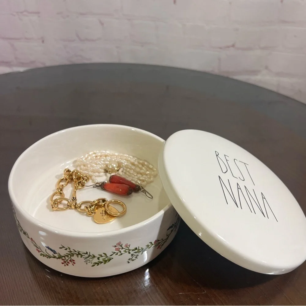 RAE DUNN COLLECTIBLE CERAMICS Trinket Tray “Best Nana” embossed! Great gift NWOT